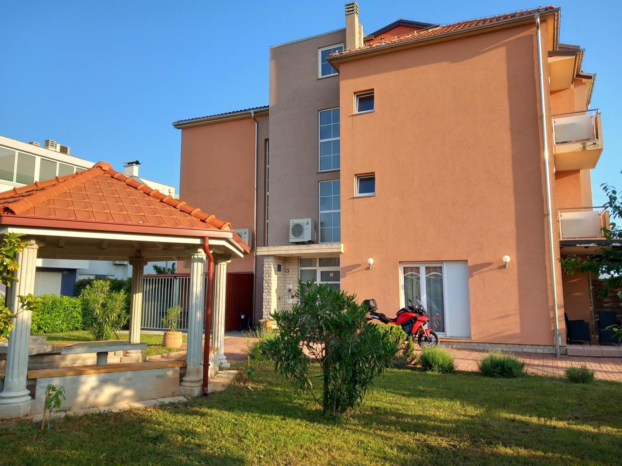 Bed & Breakfast Grgic Novigrad Istria Exterior foto