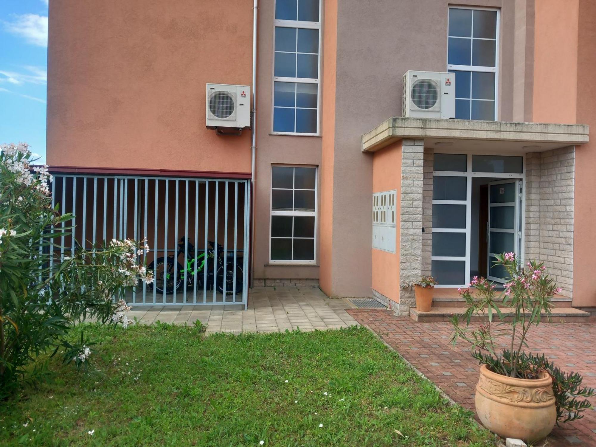 Bed & Breakfast Grgic Novigrad Istria Exterior foto